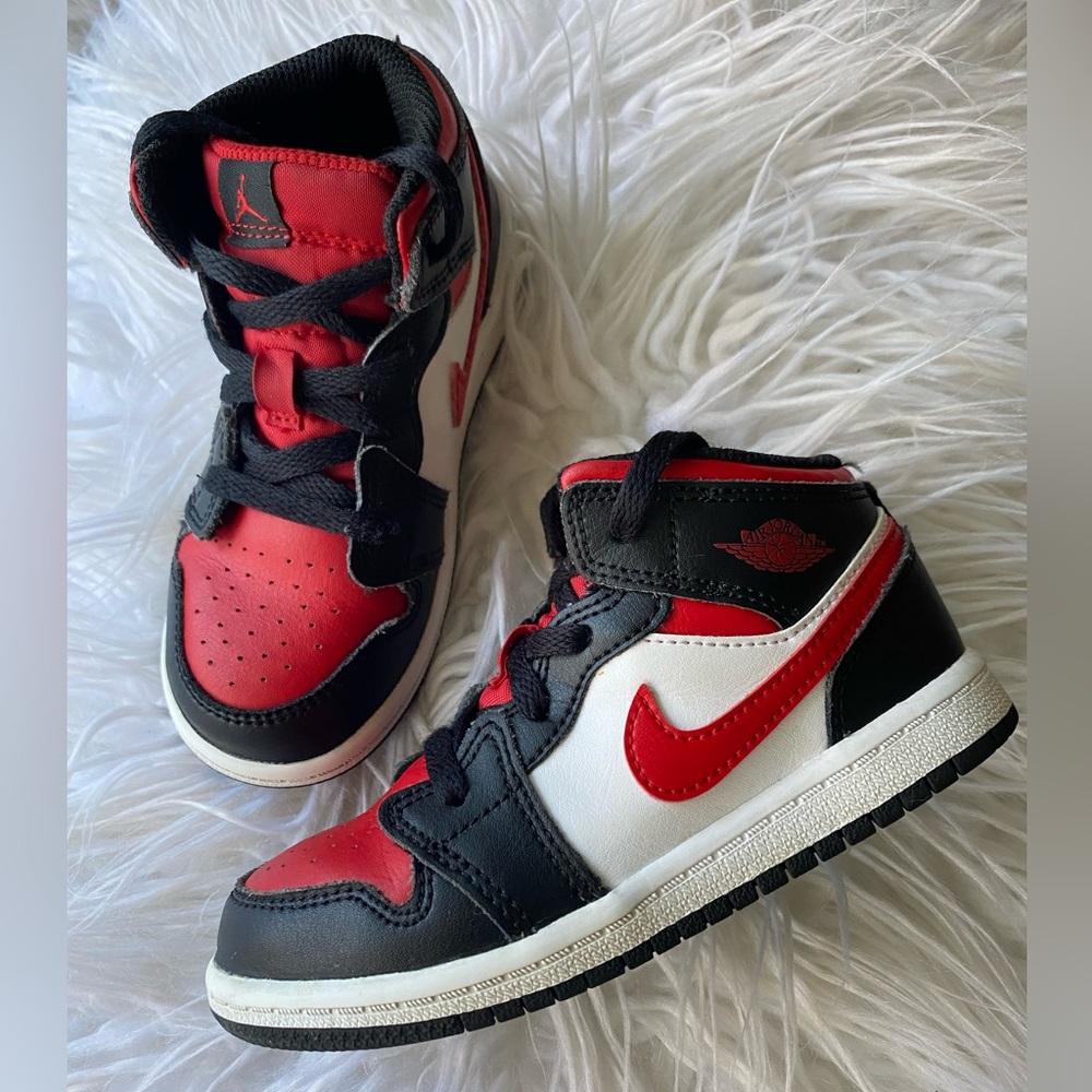 Toddler's Jordan 1 Mid Black, Fire Red + White Sneakers